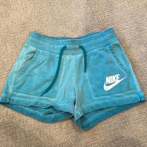 Worn Women’s Nike 100% Cotton Blue Ombré Shorts with pockets. In Great Condition